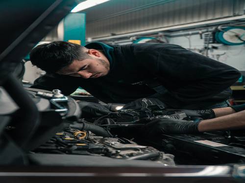 Réparation mécanique Noisy-le-Grand 93 — technicien RM REPAR - CARROSSERIE MÉCANIQUE